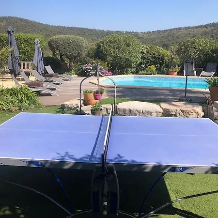 Tres Belle Maison Piscine Chauffe 210m2 Climatise Сasa de vacaciones