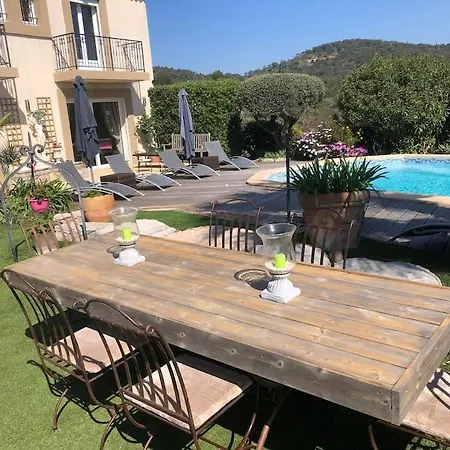 Dom wakacyjny Tres Belle Maison Piscine Chauffe 210m2 Climatise