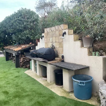 Tres Belle Maison Piscine Chauffe 210m2 Climatise Сasa de vacaciones *