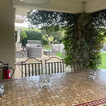 Tres Belle Maison Piscine Chauffe 210m2 Climatise Dom wakacyjny
