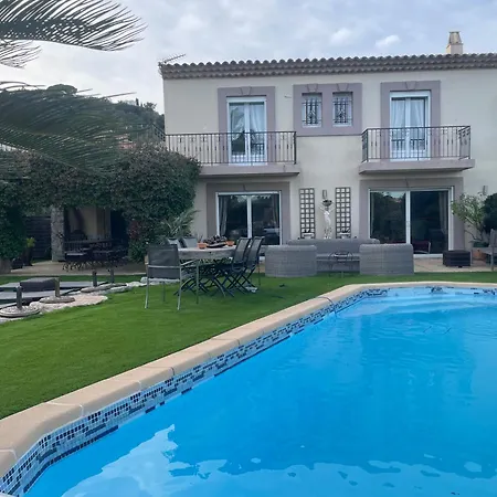 Tres Belle Maison Piscine Chauffe 210m2 Climatise Dom wakacyjny *