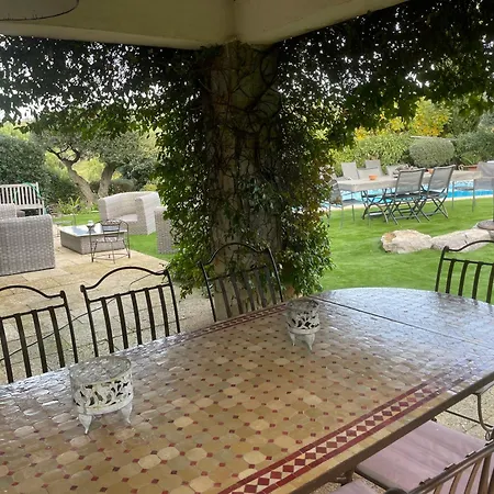 Dom wakacyjny Tres Belle Maison Piscine Chauffe 210m2 Climatise *