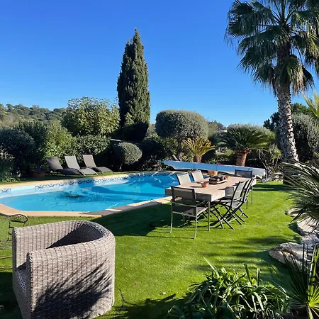 Tres Belle Maison Piscine Chauffe 210m2 Climatise Dom wakacyjny *